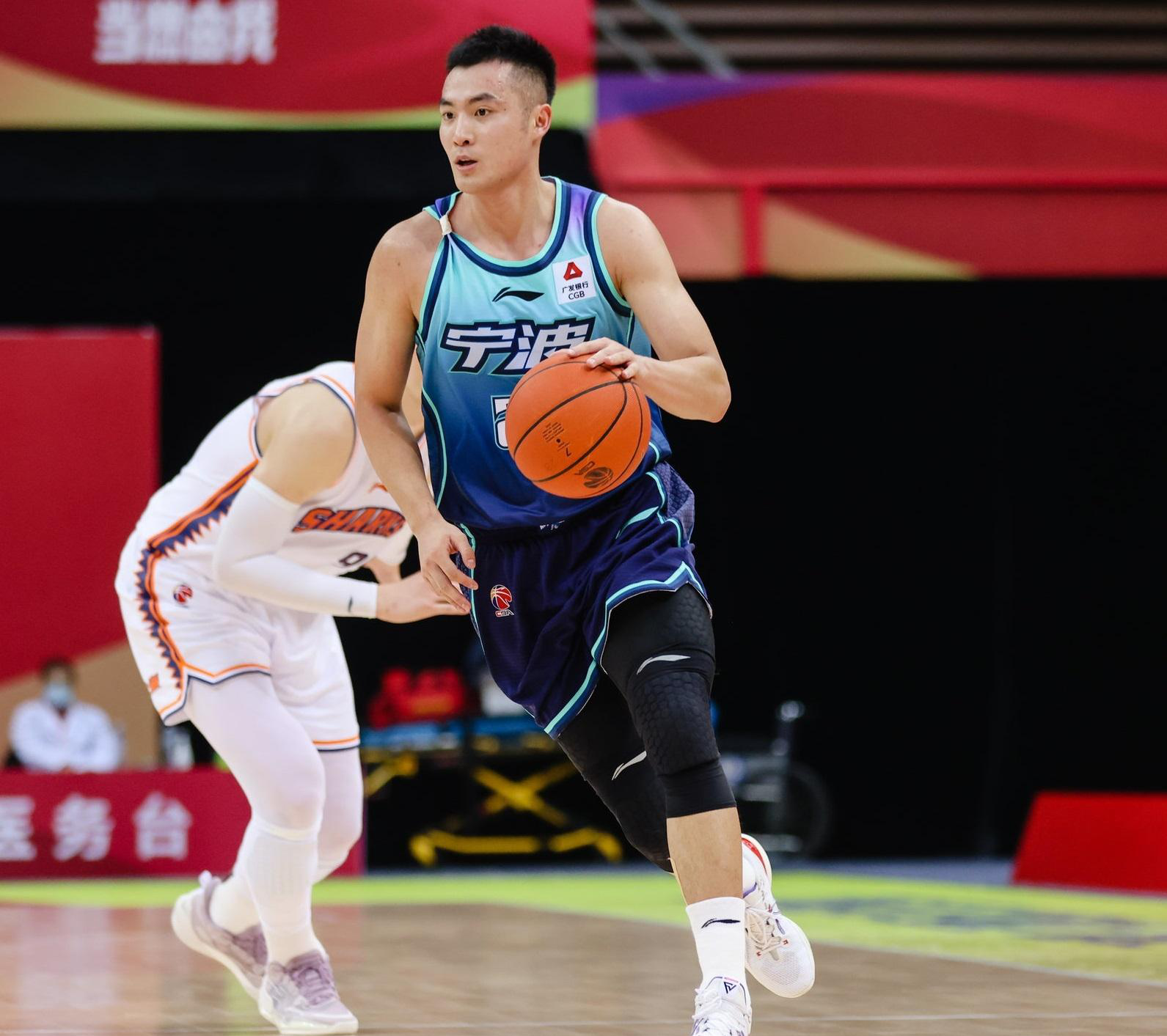 瓦伦西亚发布备战花絮；今夜豪取连胜；CBA常规赛任务艰巨；医务组通报恢复的简单介绍