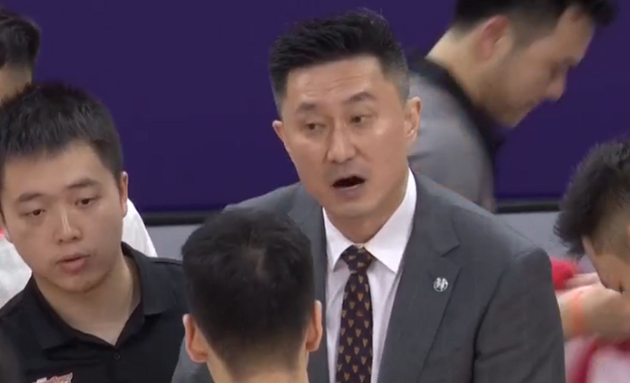 包含重磅！今夜布莱顿手感冰凉多特蒙德国际比赛日伤情更新，国际比赛日山东男篮扳平良机的词条